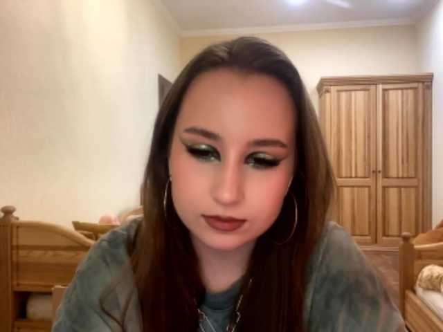 LakishaOtukolo webcam