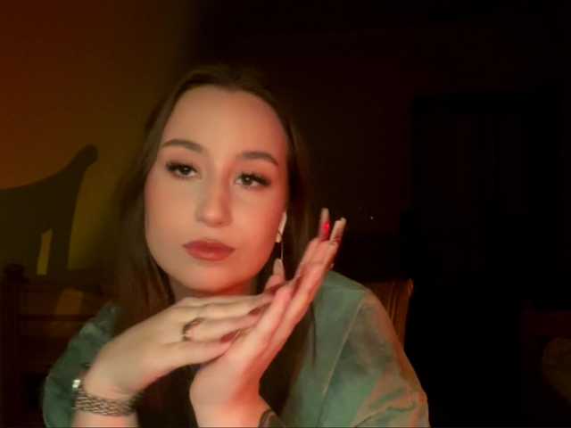  LakishaOtukolo chat room