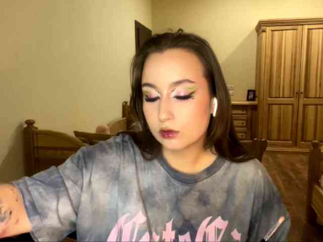 LakishaOtukolo webcam