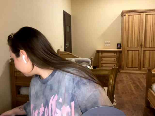 LakishaOtukolo webcam