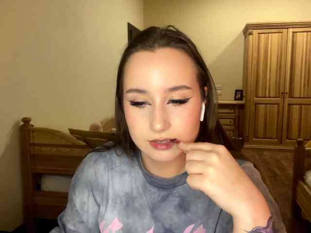 LakishaOtukolo webcam