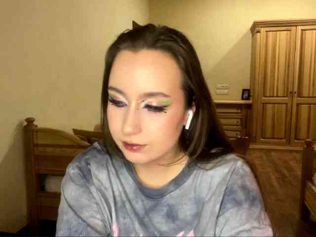 LakishaOtukolo webcam