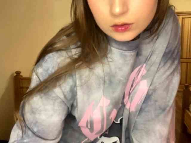 LakishaOtukolo webcam