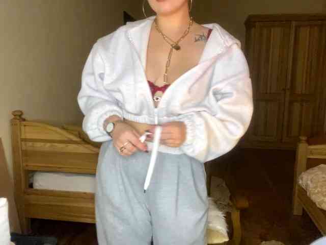 LakishaOtukolo webcam