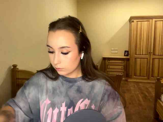 LakishaOtukolo webcam