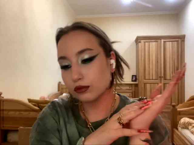 LakishaOtukolo webcam