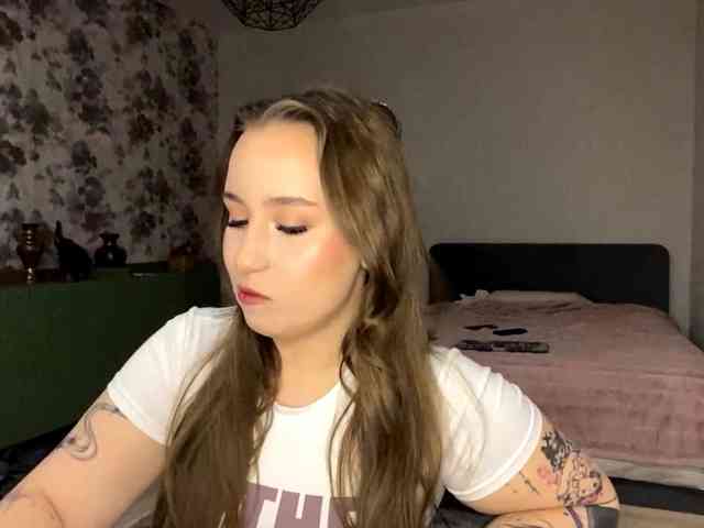 LakishaOtukolo webcam