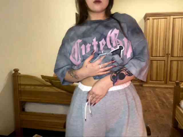 LakishaOtukolo webcam