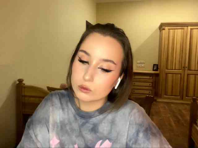 LakishaOtukolo webcam