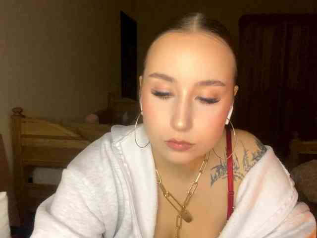 LakishaOtukolo webcam