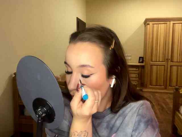 LakishaOtukolo webcam