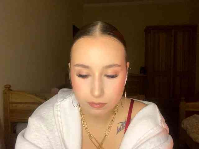 LakishaOtukolo webcam