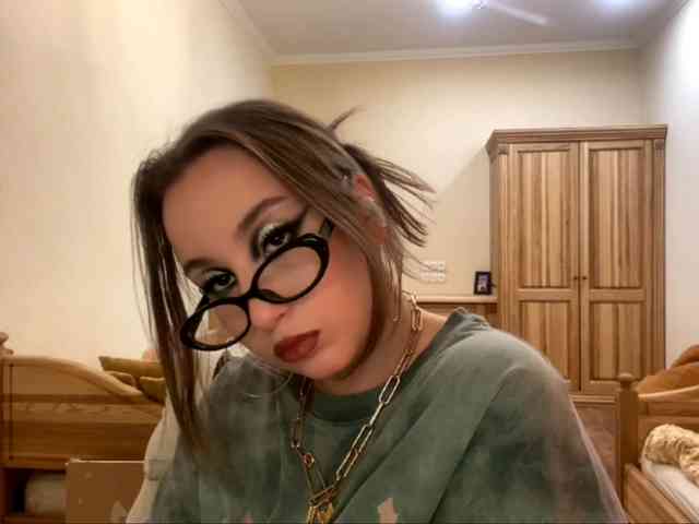 LakishaOtukolo webcam