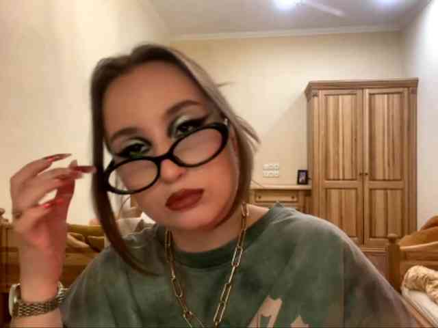 LakishaOtukolo webcam