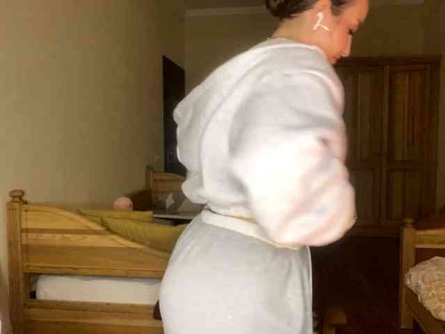 LakishaOtukolo webcam