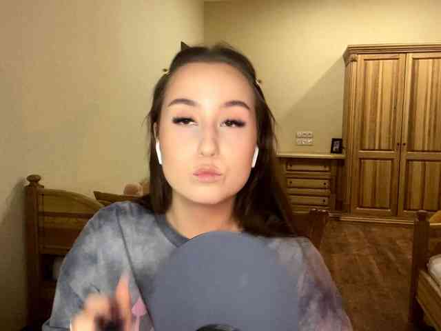 LakishaOtukolo webcam