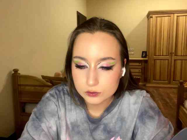 LakishaOtukolo webcam