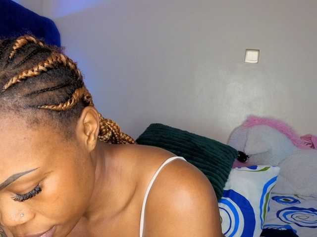 SexyGusher's BongaCams show and profile