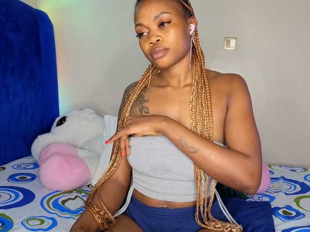 SexyGusher's BongaCams show and profile