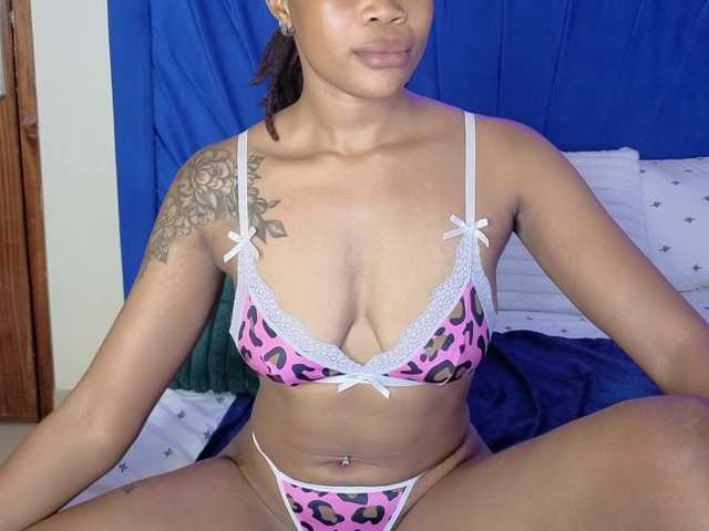 SexyGusher's BongaCams show and profile