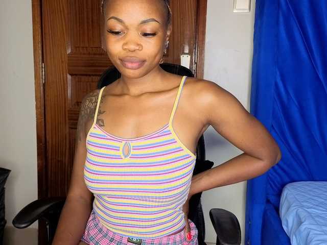 SexyGusher's BongaCams show and profile