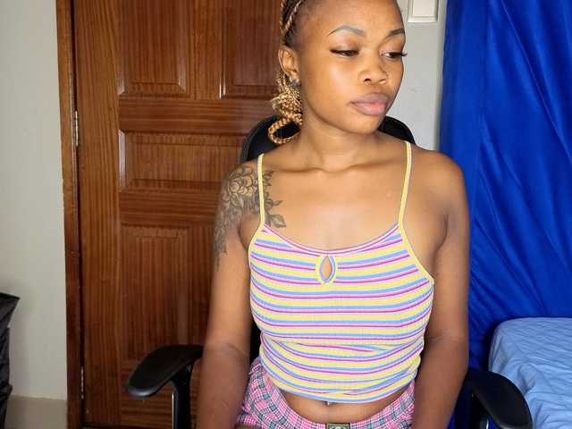 SexyGusher's BongaCams show and profile