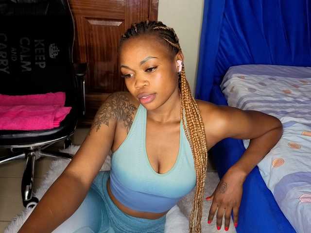 SexyGusher's BongaCams show and profile