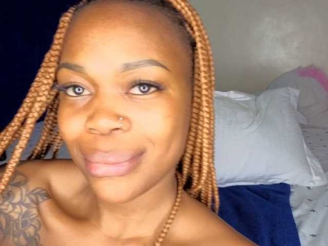 SexyGusher's BongaCams show and profile