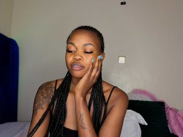 SexyGusher's BongaCams show and profile