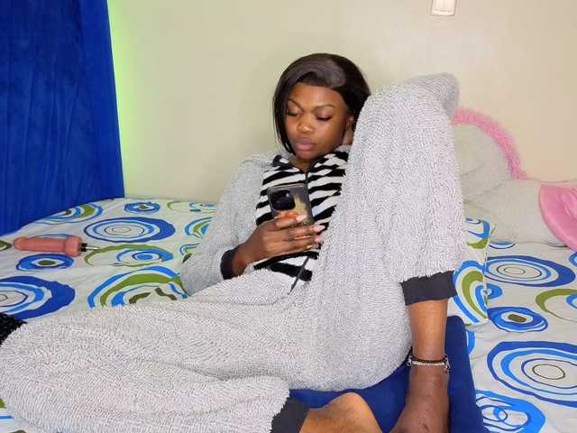 SexyGusher's BongaCams show and profile