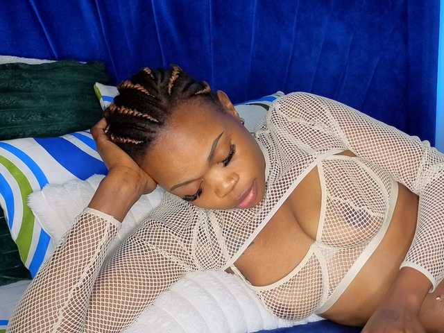 SexyGusher's BongaCams show and profile