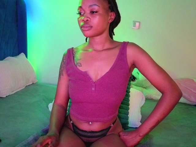 SexyGusher's BongaCams show and profile