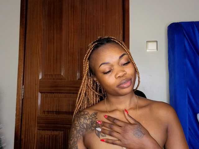 SexyGusher's BongaCams show and profile