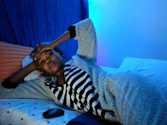 SexyGusher's BongaCams show and profile