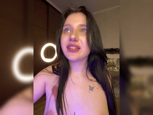  MsLoverGirl-1 chat room