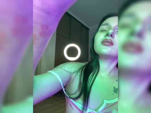 MsLoverGirl-1 webcam