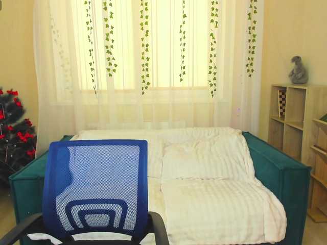 MonikaPinch's BongaCams show and profile