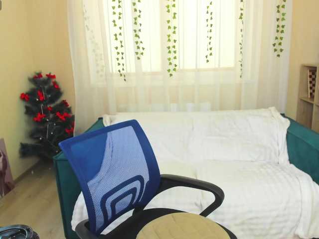 MonikaPinch's BongaCams show and profile