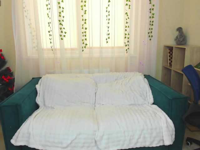 MonikaPinch's BongaCams show and profile