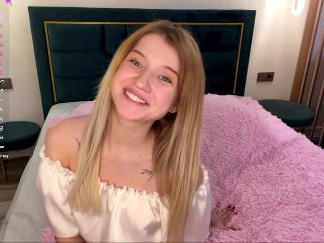 MicaFiechter's BongaCams show and profile