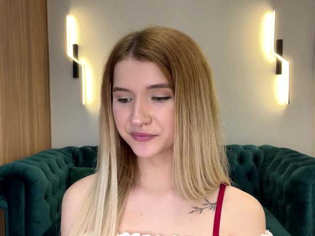 MicaFiechter's BongaCams show and profile