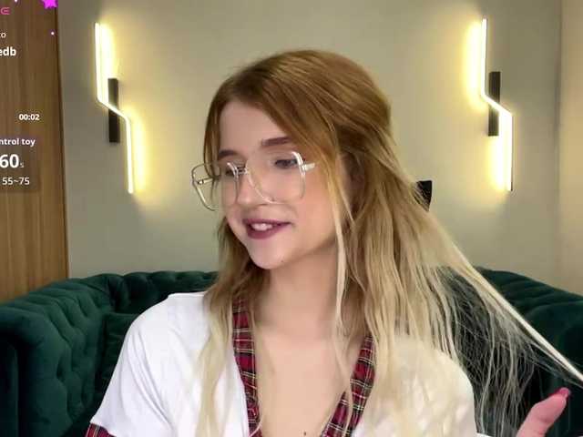 MicaFiechter's BongaCams show and profile