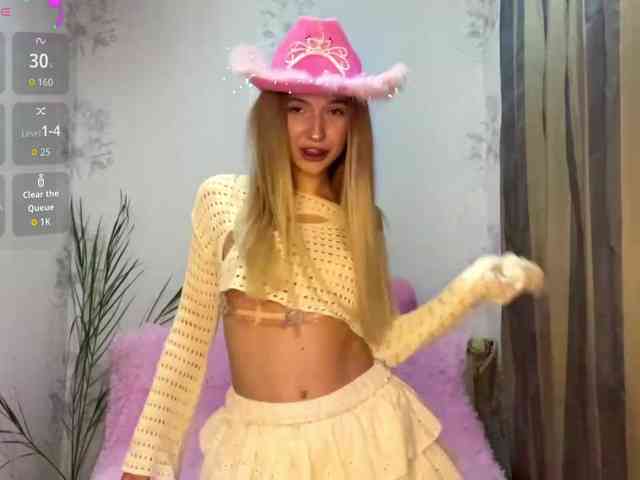 MicaFiechter Live Webcam on BongaCams