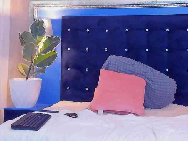 NatalieMirage webcam