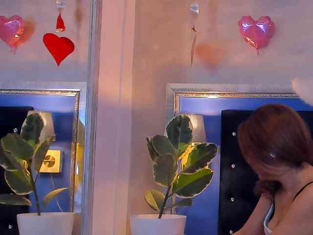 NatalieMirage webcam