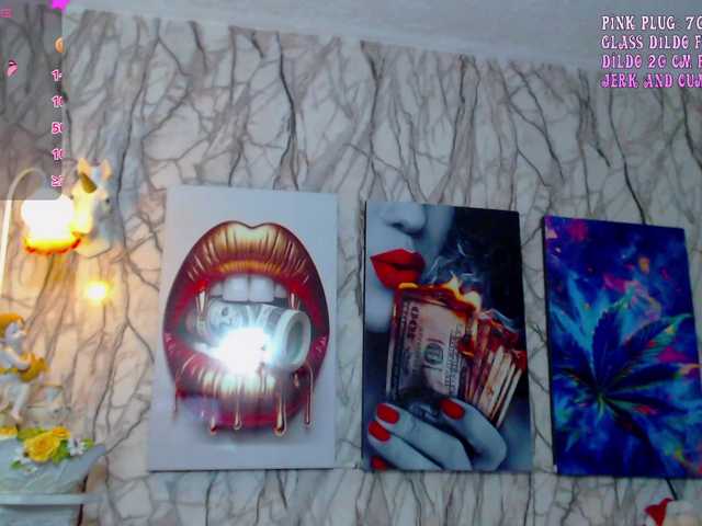  EmilyBrooks chat room