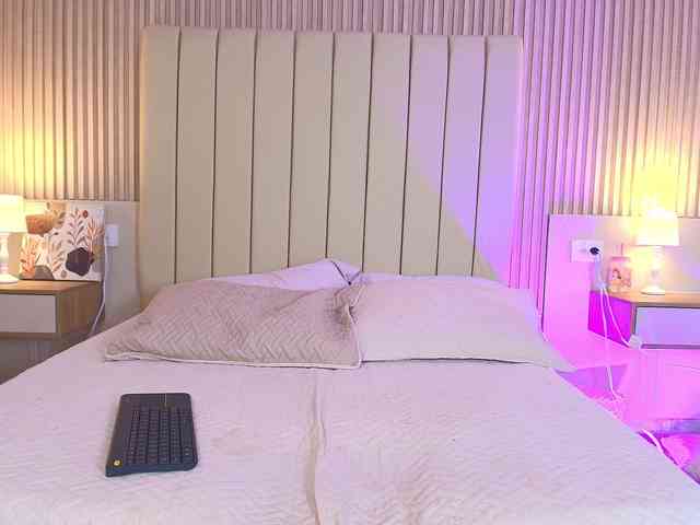 kayla-jhoness kayla-jhoness