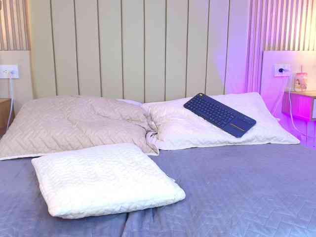 kayla-jhoness kayla-jhoness