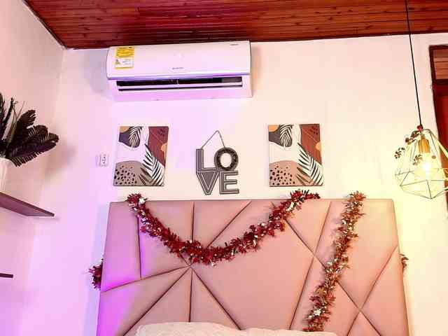 emily-burton18 webcam