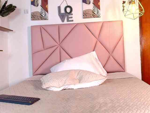 emily-burton18 webcam